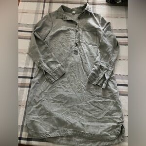 Old Navy women’s shirt dress olive green size xs gently worn